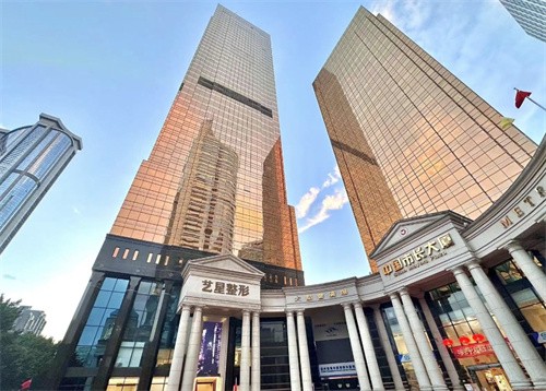 廣州藝星4月星粉節(jié)：微整/皮膚/整外科通通美力鉅惠，消費(fèi)每滿1萬享開盲盒一次