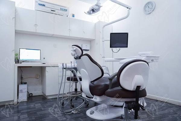 西安小白兔口腔醫(yī)院醫(yī)生團(tuán)隊(duì)