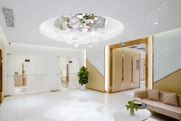 汕頭紫齡醫(yī)療美容門診部大廳